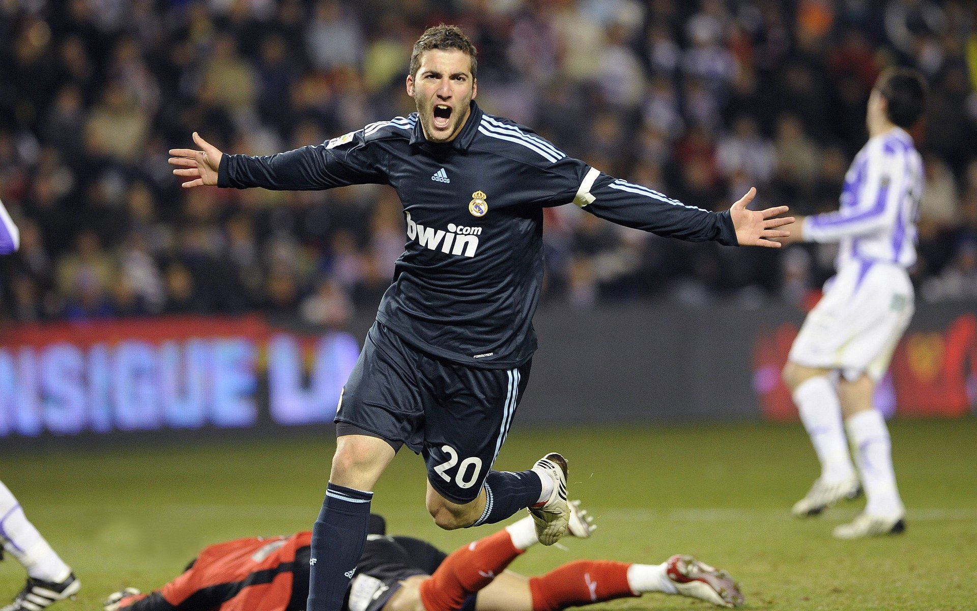 【比赛精彩】逆转局中的战术变化成就传奇,逆转获胜